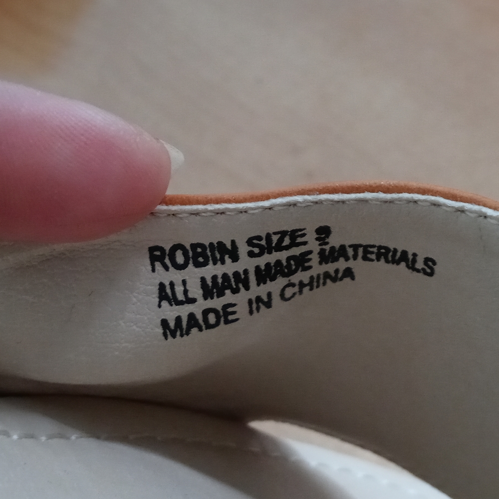 Sandals - Picture 6 of 7